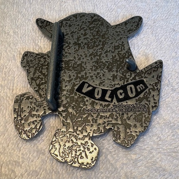 Rare Vintage VOLCOM Belt Buckle Pirate Monster Stone Skate Surf Costumes - Picture 3 of 6